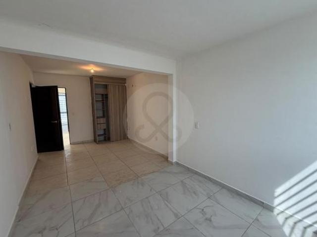 Casa en condominio en venta en Jardines de La Primavera
