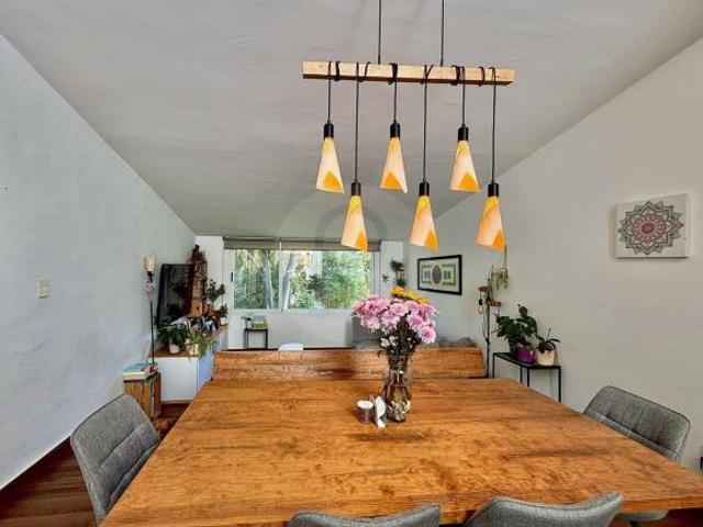Casa en condominio en venta en Lomas de Bezares