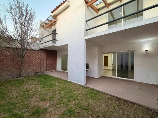 Casa en condominio en venta en San Mateo, Metepec, México