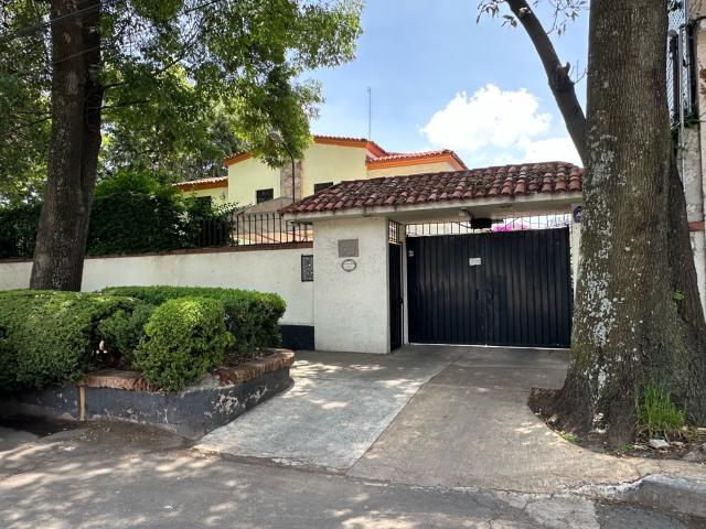 Casa en condominio en venta en San Angel