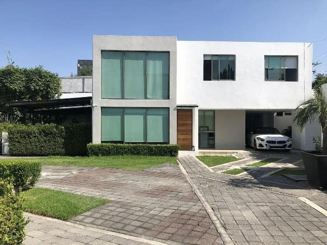 Casa en Condominio en Venta en San Lorenzo Huipulco Reci?n Remodelada