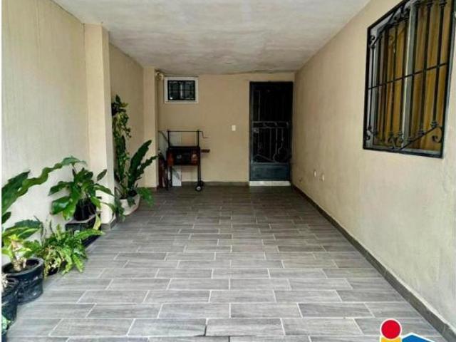Casa en condominio en venta en Privadas de Santa Rosa, Apodaca, Nuevo León