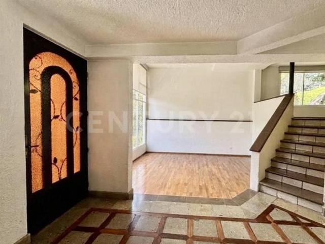 Casa en condominio en venta en Raquel Banda Farfán, Bosques de Tarango CDMX