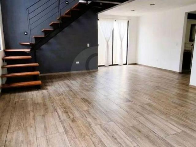Casa en condominio en venta en Valle de Bravo