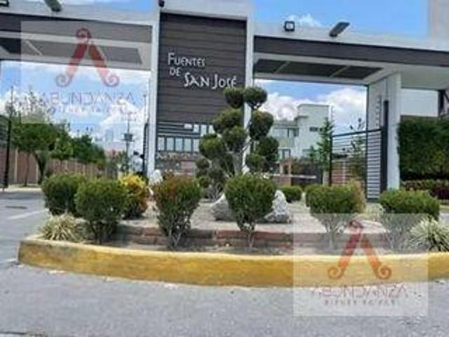 Casa en condominio en VENTA, FUENTES DE SAN JOSE