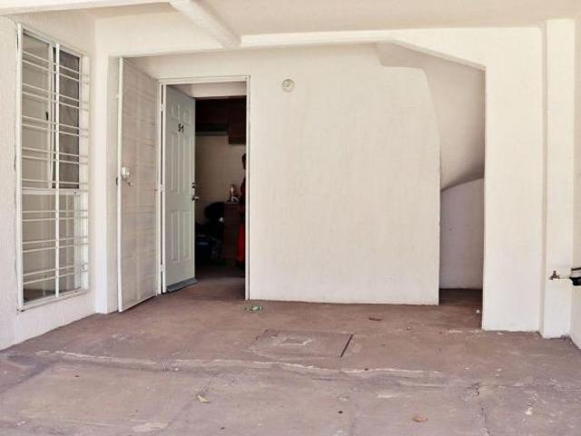 Casa en Condominio en Venta, Los Heroes Chalco III, Estado de Mexico