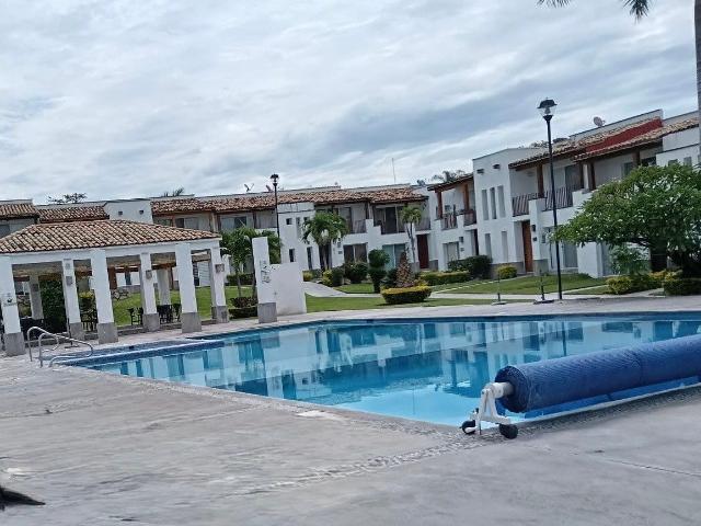 Casa en Condominio en Venta y Renta en Fraccionamiento Vista Santa Fe