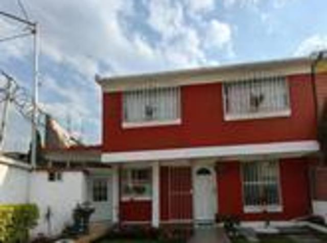 Casa en condominio horizontal con Roof Garden y balcón en Zapotitlán Tláhuac