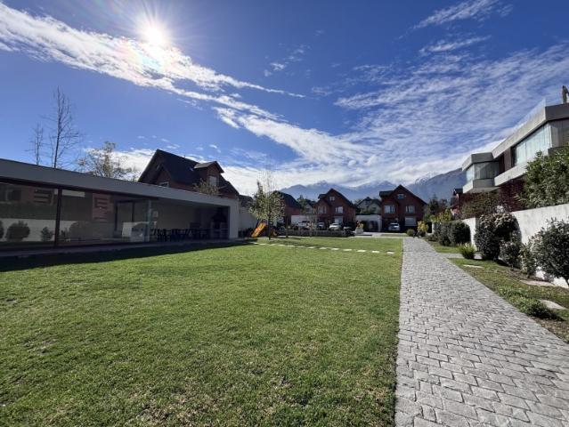 CASA EN CONDOMINIO OSSANDON