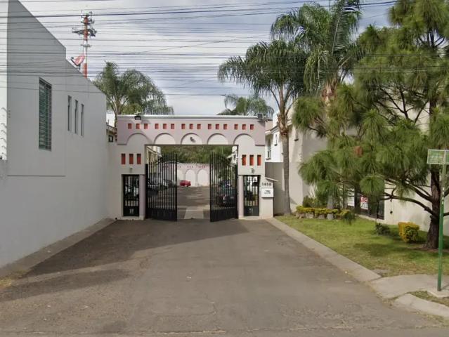 Casa en Condominio Limones Girasoles Acueducto Zapopan Jalisco Remate Bancario