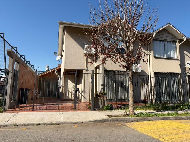 CASA EN CONDOMINIO MAIPÚ, 3 DORMITORIOS Y TERRAZA GRANDE