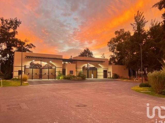 CASA EN CONDOMINIO NUEVA, CERCANA A PLAZA LAS ANTENAS