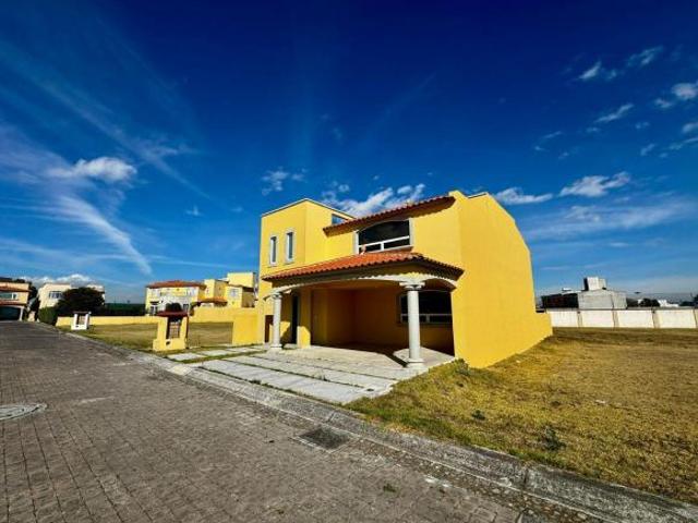 Casa en condominio Nueva en Metepec | Residencial Los Arces |