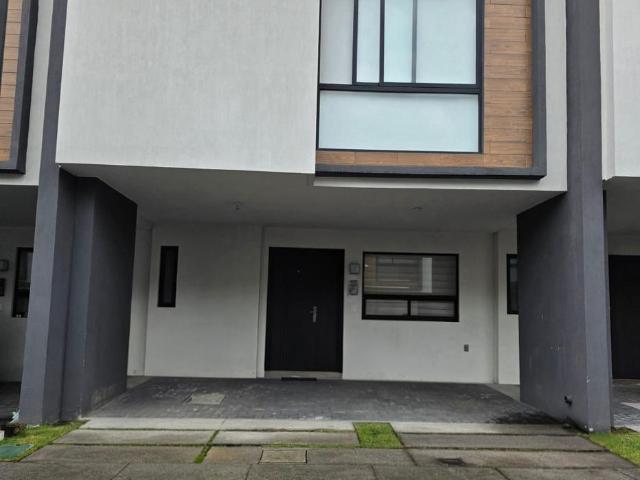 Casa en condominio San Mateo Otzacatipan