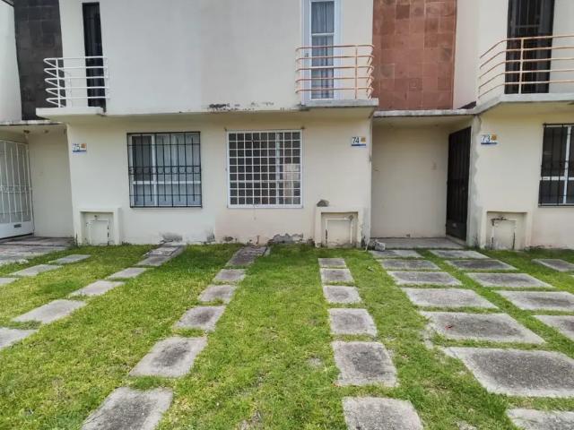 Casa en Condominio Privado y Jardín en Venta en Xochitepec, Morelos
