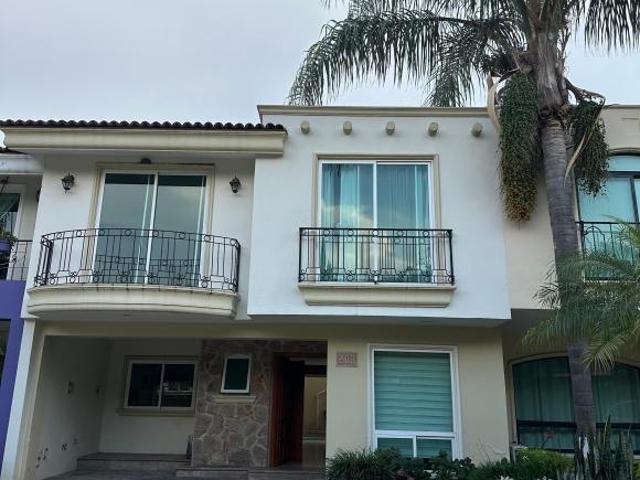 Casa en coto en venta en Sendas Residencial
