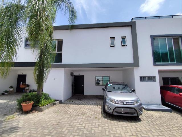 casa en coto en zona bugambilias como nueva