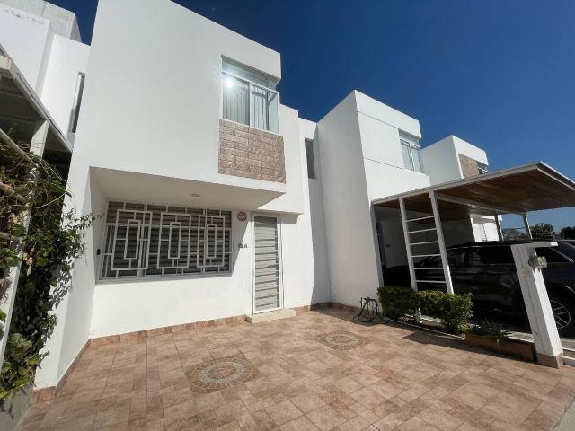 Casa en coto privado con alberca y terraza para familias o inversionistas que bu