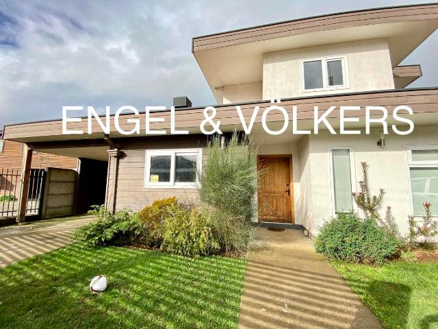 Casa en excelente barrio residencial