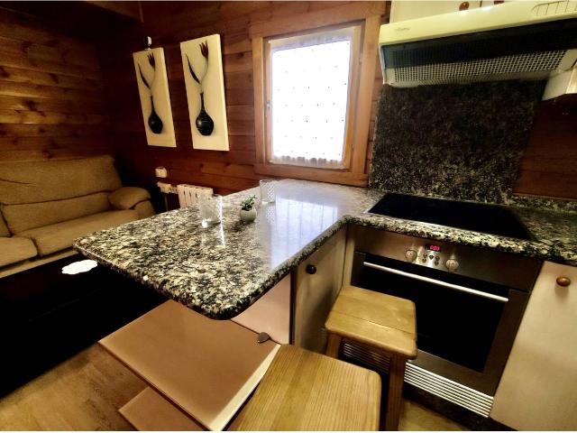 Casa en excelente estado a 900 metros de la playa en Barreiros, A Mariña, se vende, gran oportunidad