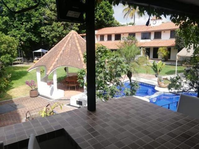 CASA EN EXCLUSIVA ZONA DORADA DELICIAS, VISTAHERMOSA