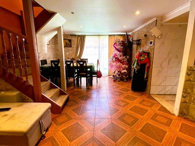 CASA CERCANA A METRO COPA LO MARTÍNEZ, CON PISCINA