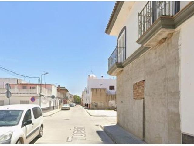 CASA EN EL CUERVO