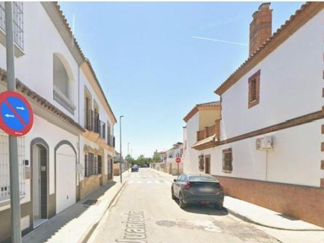 CASA EN EL CUERVO