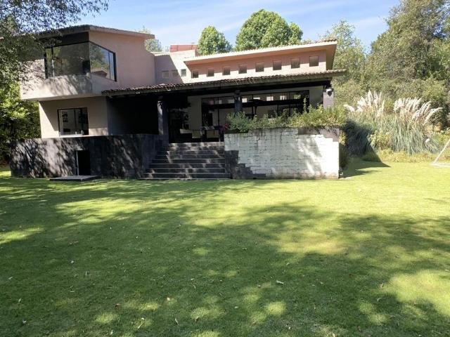 Casa en el Campo en Fraccionamiento con Amenidades de Lujo Valle de Bravo