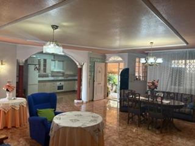 CASA EN EL CENTRO CON PATIO DE 70M2