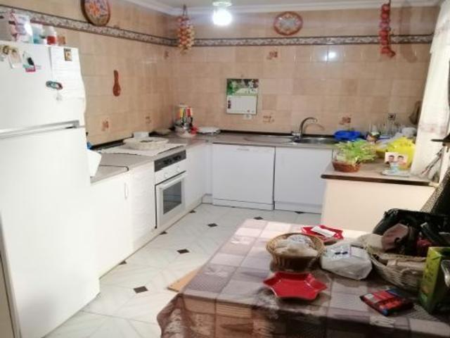 CASA EN EL CENTRO DE UTRERA