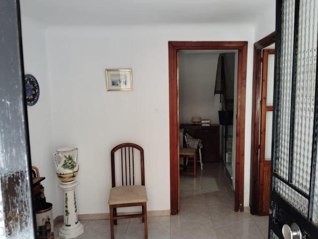 CASA EN EL CENTRO DE HUELMA