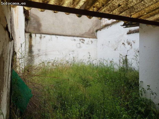 CASA EN EL CENTRO DE PUEBLONUEVO