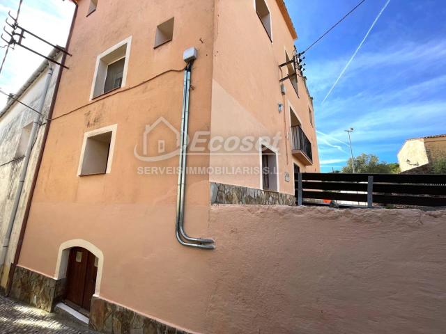 Casa en el centro del pueblo