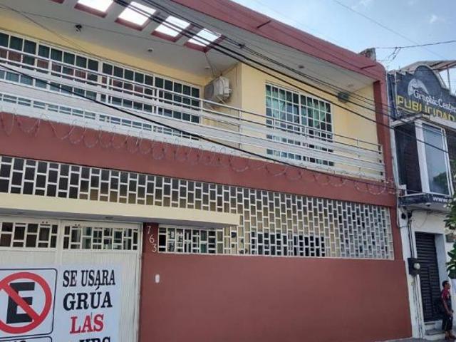 CASA EN EL CENTRO HISTORICO DEL PUERTO DE VERACRUZ. IDEAL PARA AGENCIA ADUANAL, GUARDERIA, ETC