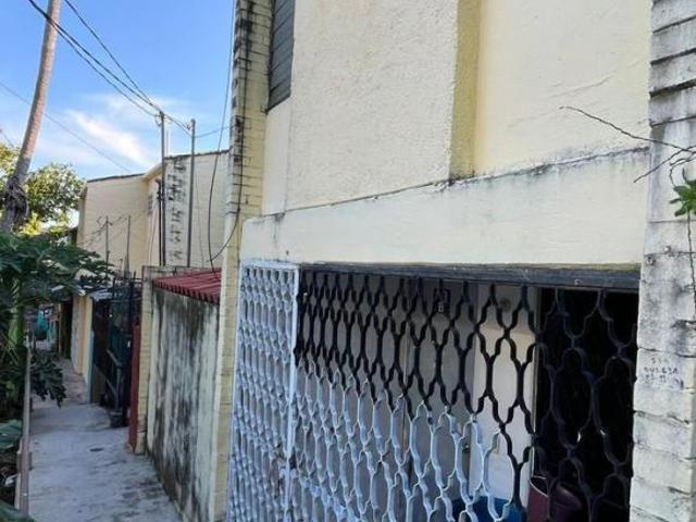 Casa en el Coloso Etapa 1, Calle Isauro R Polanco
