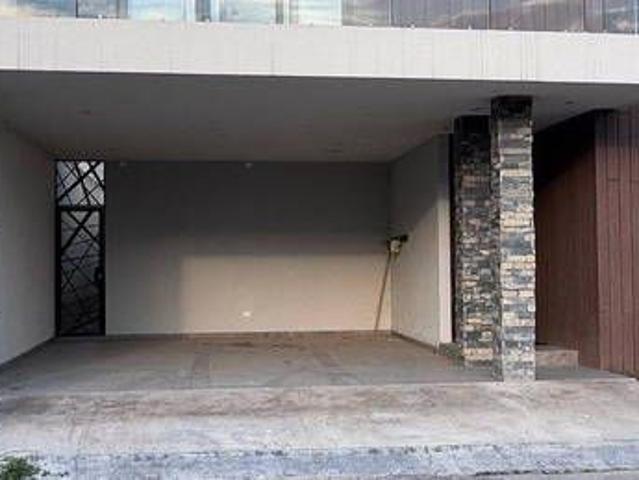 Casa en El Faisán, Santiago, Nuevo León, 67302, México