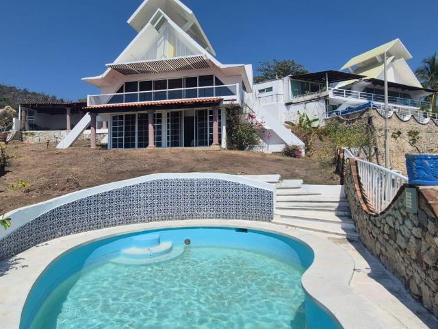 Casa en el Fraccionamiento Costa azul
