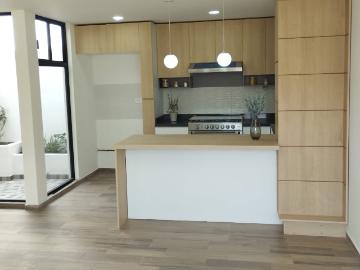 Venta de Casa moderna, atr?s Plaza San Diego