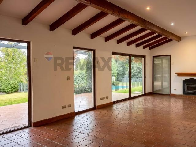 Casa en el huinganal con vista al golf | 5 dormitorios por 21750.00 en Lo Barnechea