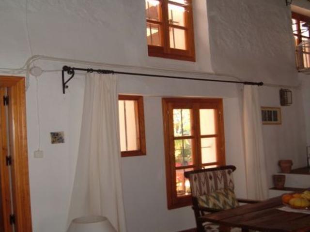 CASA EN EL PARAJE LA LAGUNA DE ALPERA A 5 Km del Casco Urbano