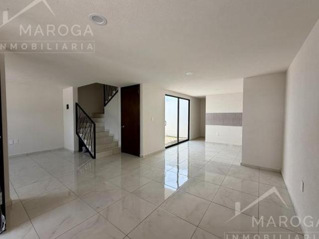 Casa en El Saucillo de 3 habitaciones con rooftop