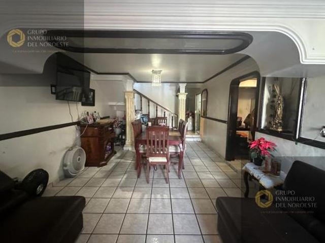 Casa en EN VENTA, Mazatlán Sin. Colonia Jacarandas