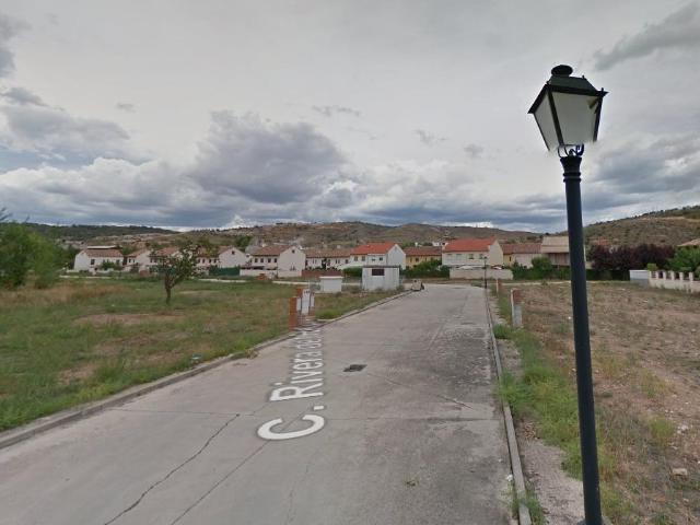 VIVIENDA EN ESPINOSA DE HENARES