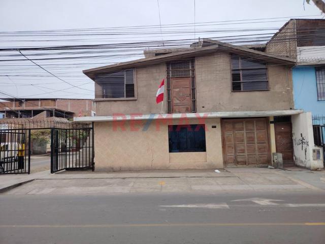 Casa En Esquina 168M2 03Pisos Zona B San Juan De Miraflores
