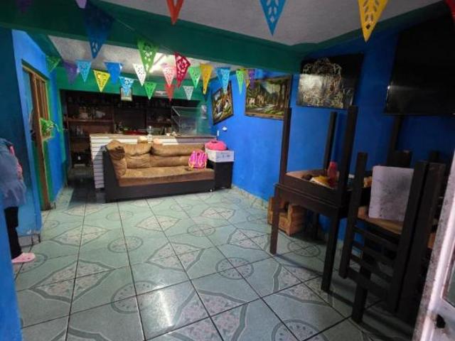 CASA EN ESQUINA CON DEPARTAMENTO INDEPENDIENTE | BARRIO DE SAN RAMÓN