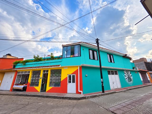 CASA EN ESQUINA CON DEPARTAMENTO INDEPENDIENTE | BARRIO DE SAN RAMÓN