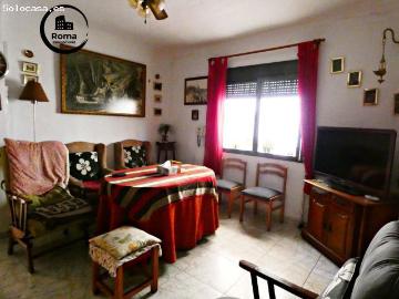 Casa en esquina con patio y posibilidad de ampliar – San Francisco Javier, Granada