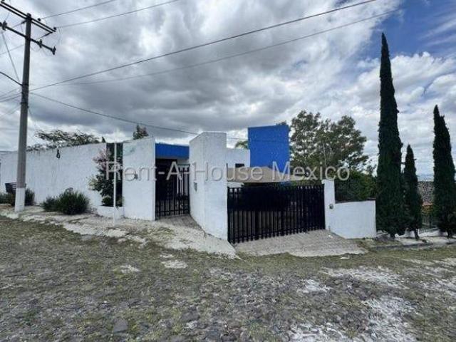 Huertas la Joya Exclusiva casa campestre con terraza y preparación para alberca en Querétaro GO559
