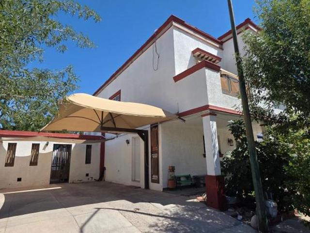 CASA EN ESQUINA CON TERRENO EXCEDENTE, SECTOR LA MISIONES, CD JUAREZ, CHIH